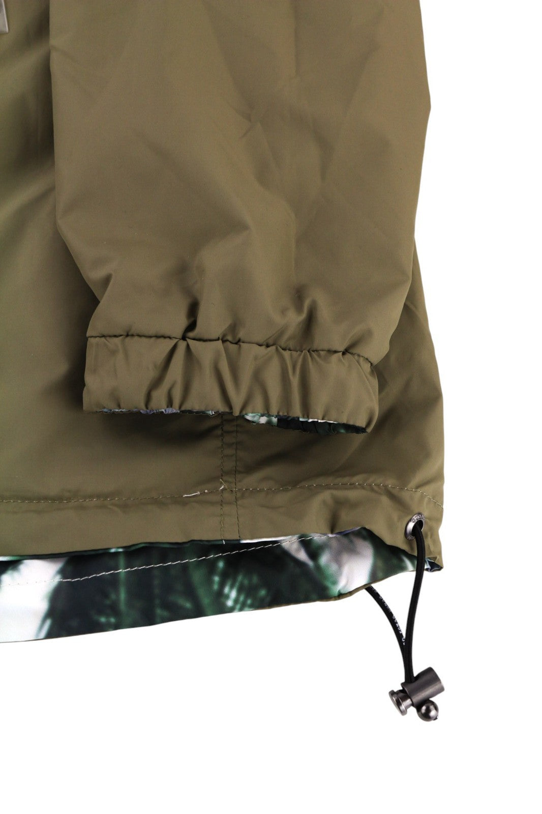 GUESS vyriška striukė XL dydžio, dvipusė, lengva, su gobtuvu, perdirbta, vandeniui atspari 