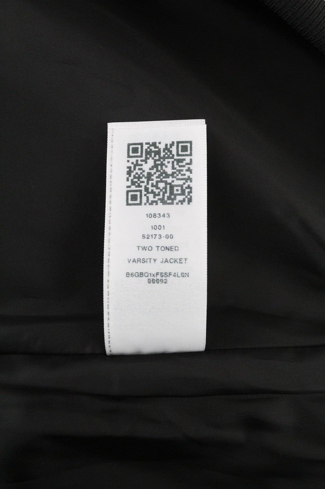 TRUE RELIGION vyriška striukė L, juoda, su dviejų spalvų gobtuvu ir logotipu 