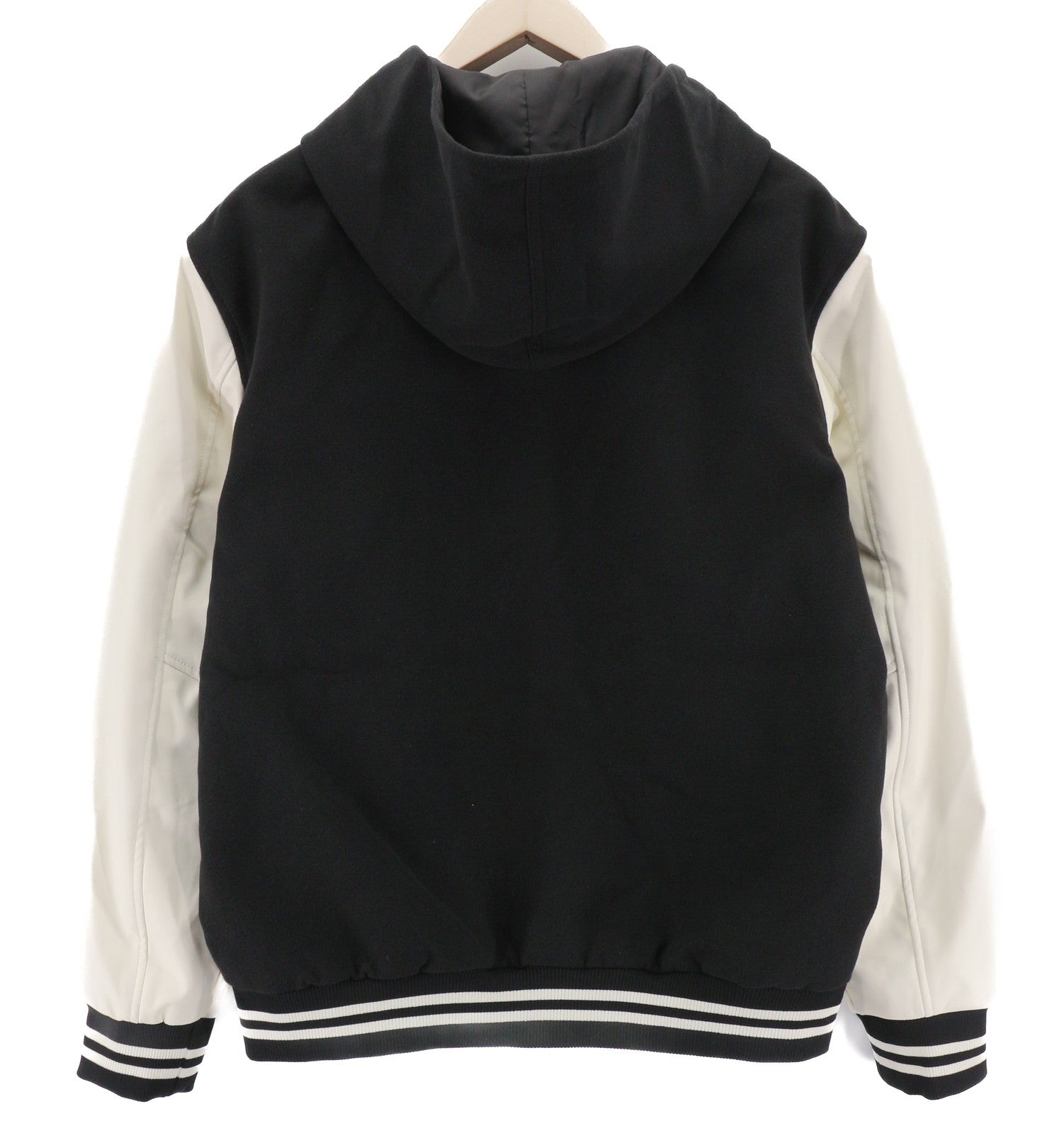 TRUE RELIGION vyriška striukė L, juoda, su dviejų spalvų gobtuvu ir logotipu 