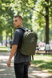 PHILIPP PLEIN vyriška kuprinė, vieno dydžio, žalia, su pamušalu, reguliuojamo dydžio rankena, užtrauktuku 