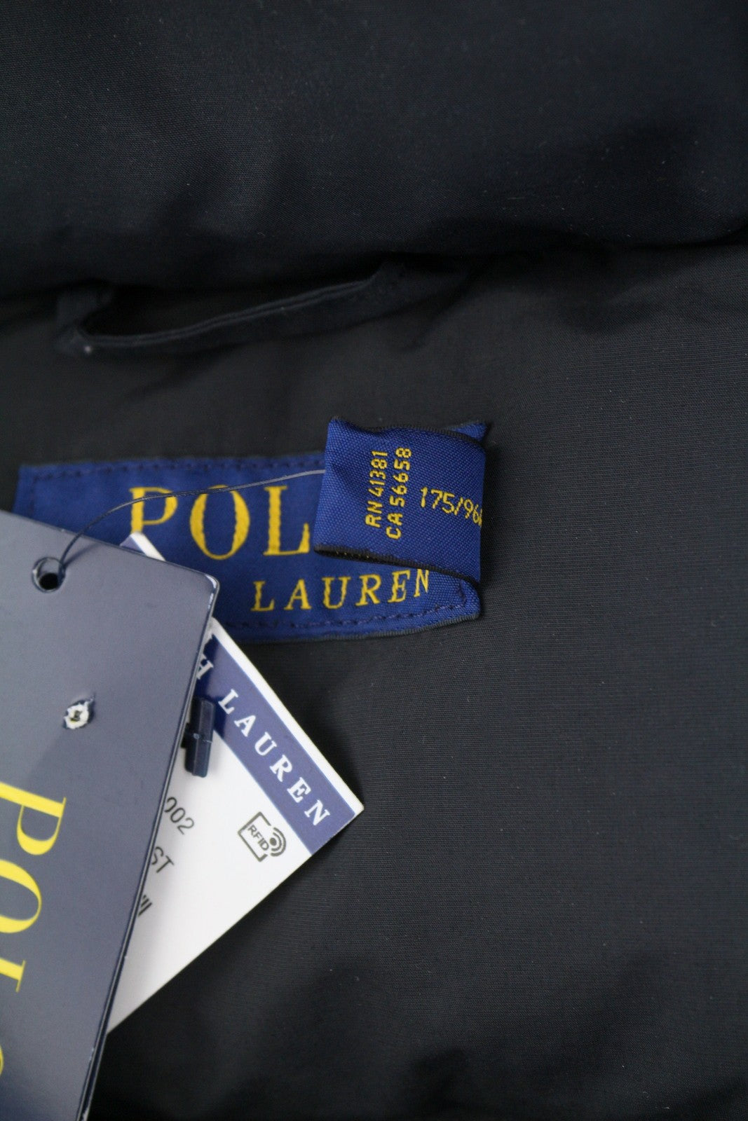 RALPH LAUREN Elmwood vyriška liemenė M, juoda, su ančių pūkų užpildu, dygsniuota, su gobtuvu ir užtrauktuku 