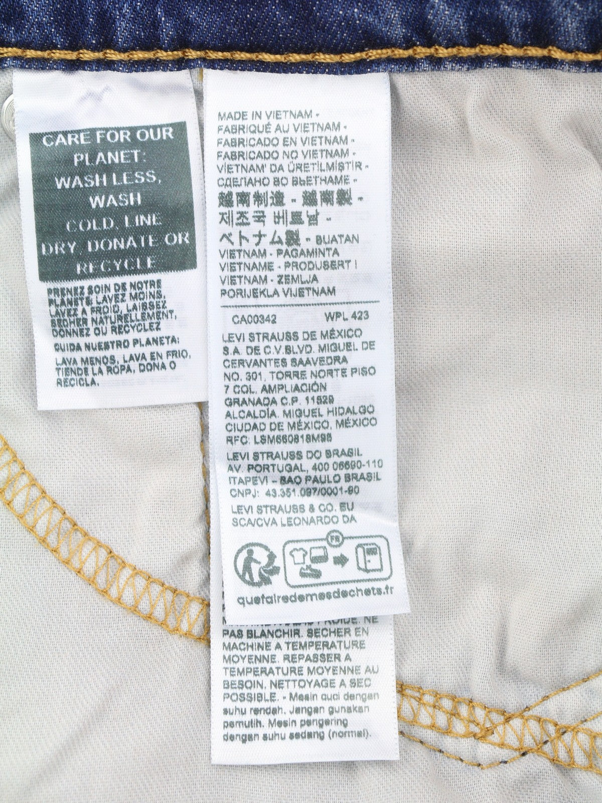 LEVI'S 511 Men Jeans W38/L34 Blue Faded Lightweight Denim Stretch Extensible