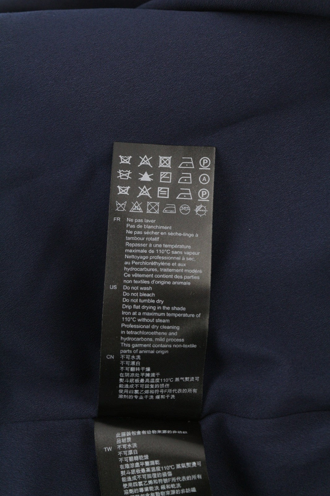 SANDRO moteriška 40 dydžio tamsiai mėlyna suknelė su nėriniuota nugara, užtrauktuku ilgomis rankovėmis, pamušalu 