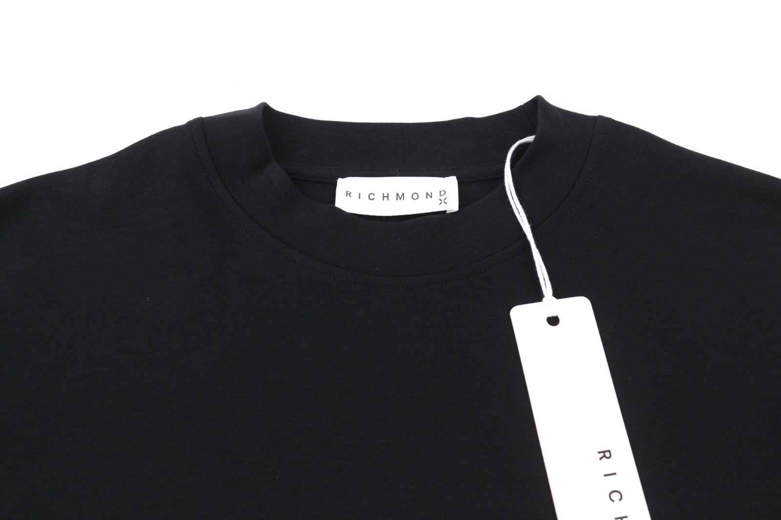RICHMOND vyriški marškinėliai su juodu, dideliais apvaliais raštais ir tampria medvilnine logotipu S dydžio 