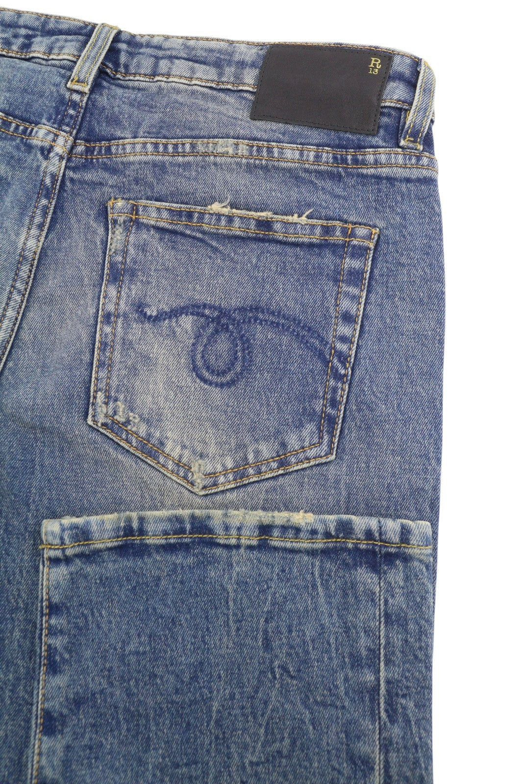 R13 berniukiški tiesūs moteriški džinsai 27 Kelly tamprūs trumpi išblukintos mėlynos spalvos džinsai RRP699 