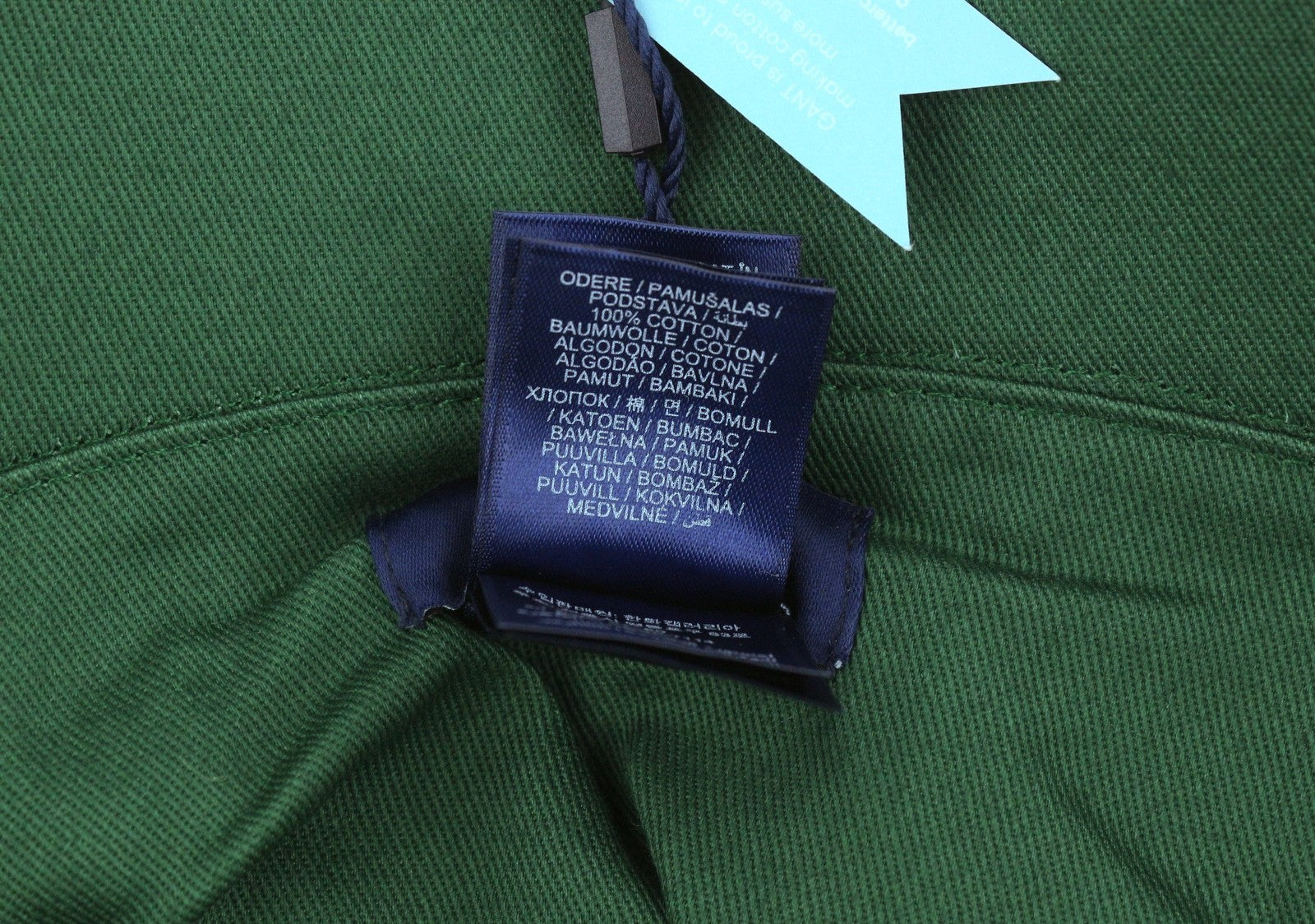 GANT virvelinė kibiro formos vyriška kepurė su L/XL dydžio daugiaspalve medvilnine priekine logotipu ir pamušalu. 