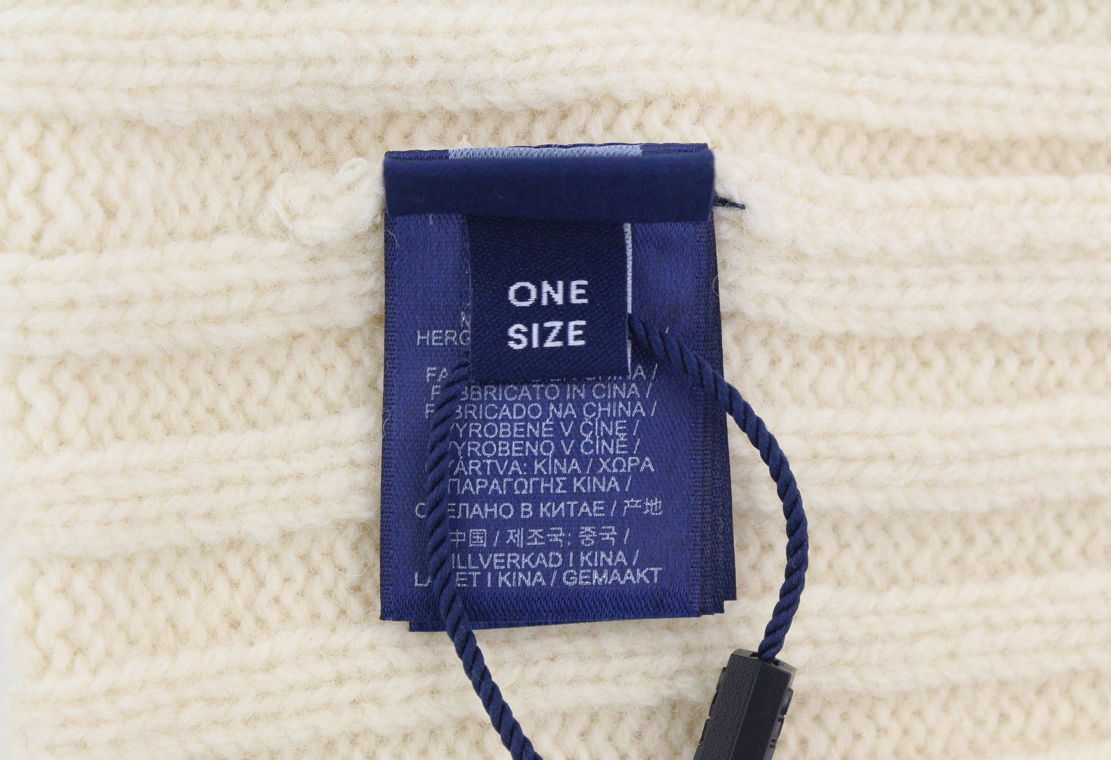 GANT Tiger Knitted Beanie Men Hat OS Cream Wool Tight-Knit Patch Logo Stretch