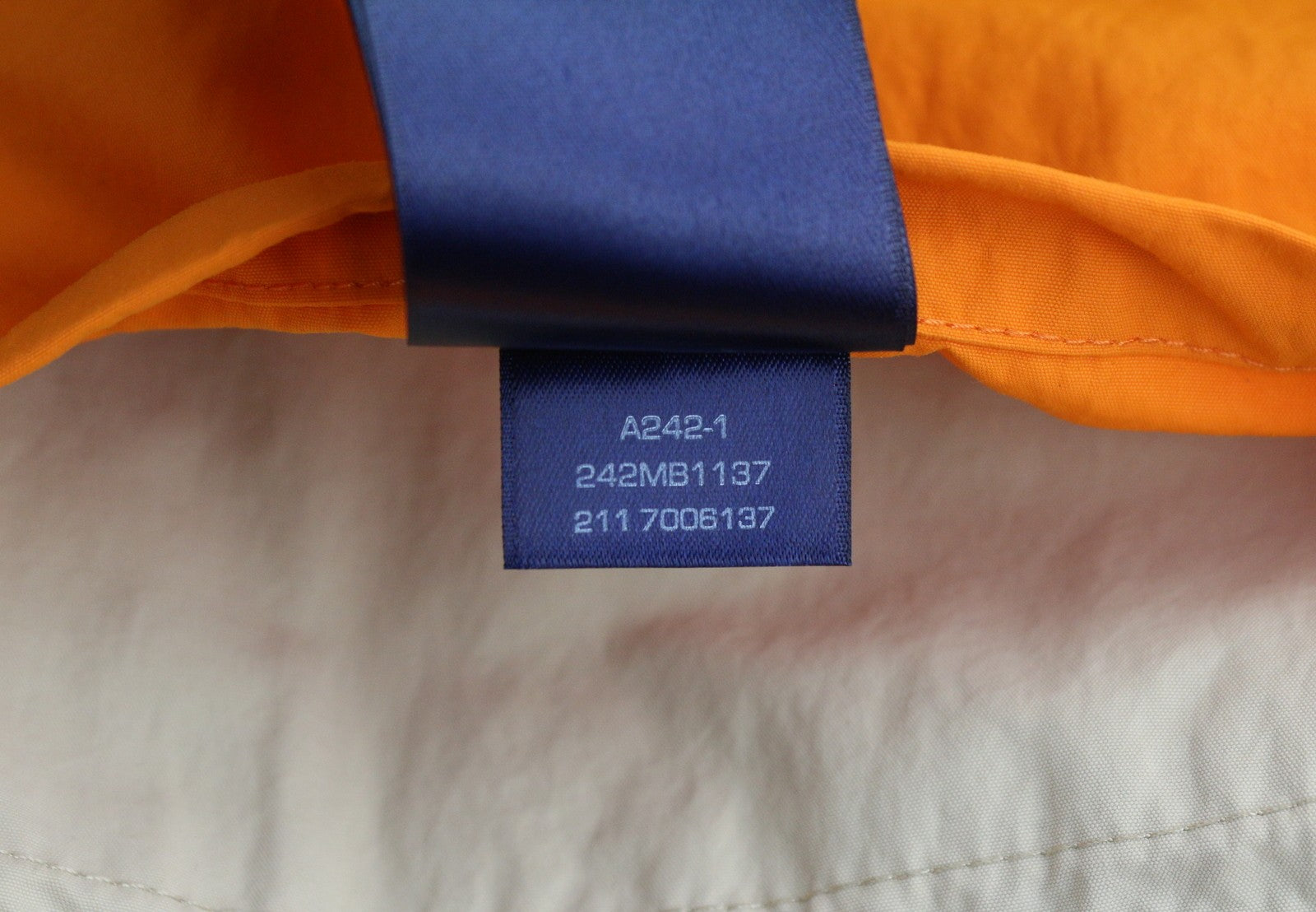 GANT spalvota striukė su gobtuvu ir užtrauktuku, lengva, M, su gobtuvu ir užtrauktuku 