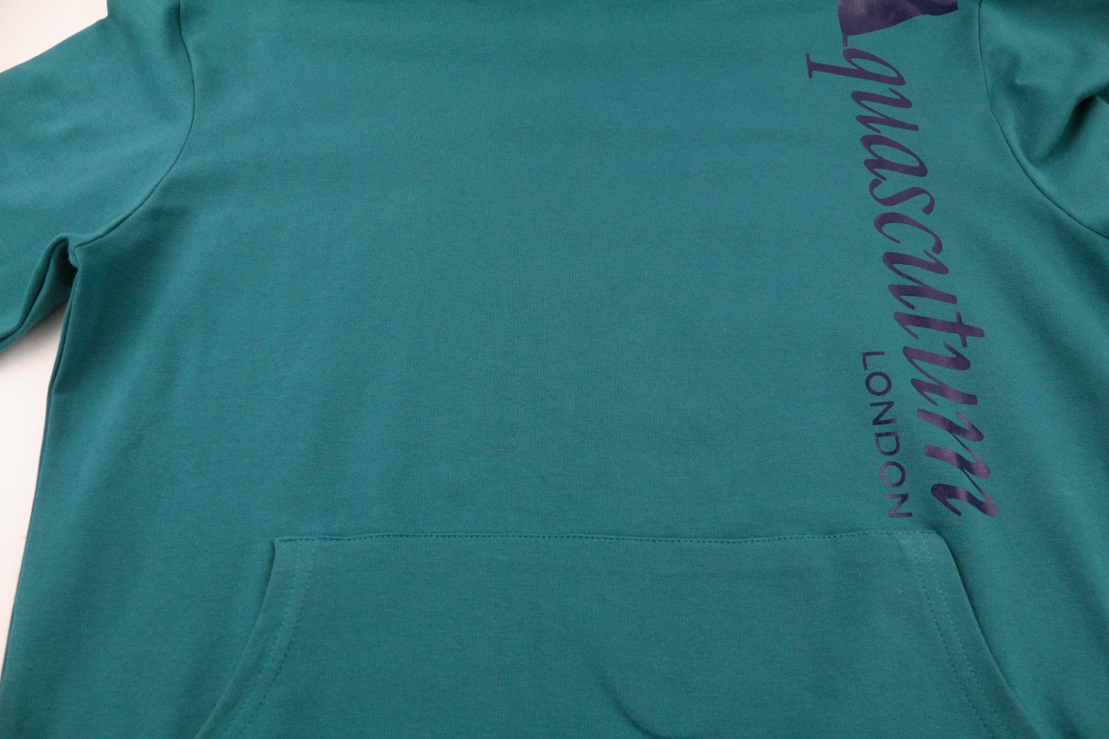 AQUASCUTUM FCIA18 vyriškas M dydžio tamsiai žalias megztinis su gobtuvu ir petnešėlėmis, kengūros logotipas 