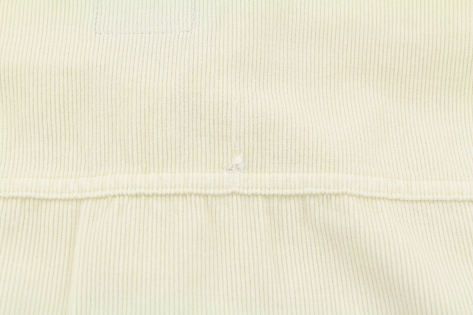 NUDIE JEANS Ronny vyriška dulkėta balta ekologiško velveto striukė su sagomis 