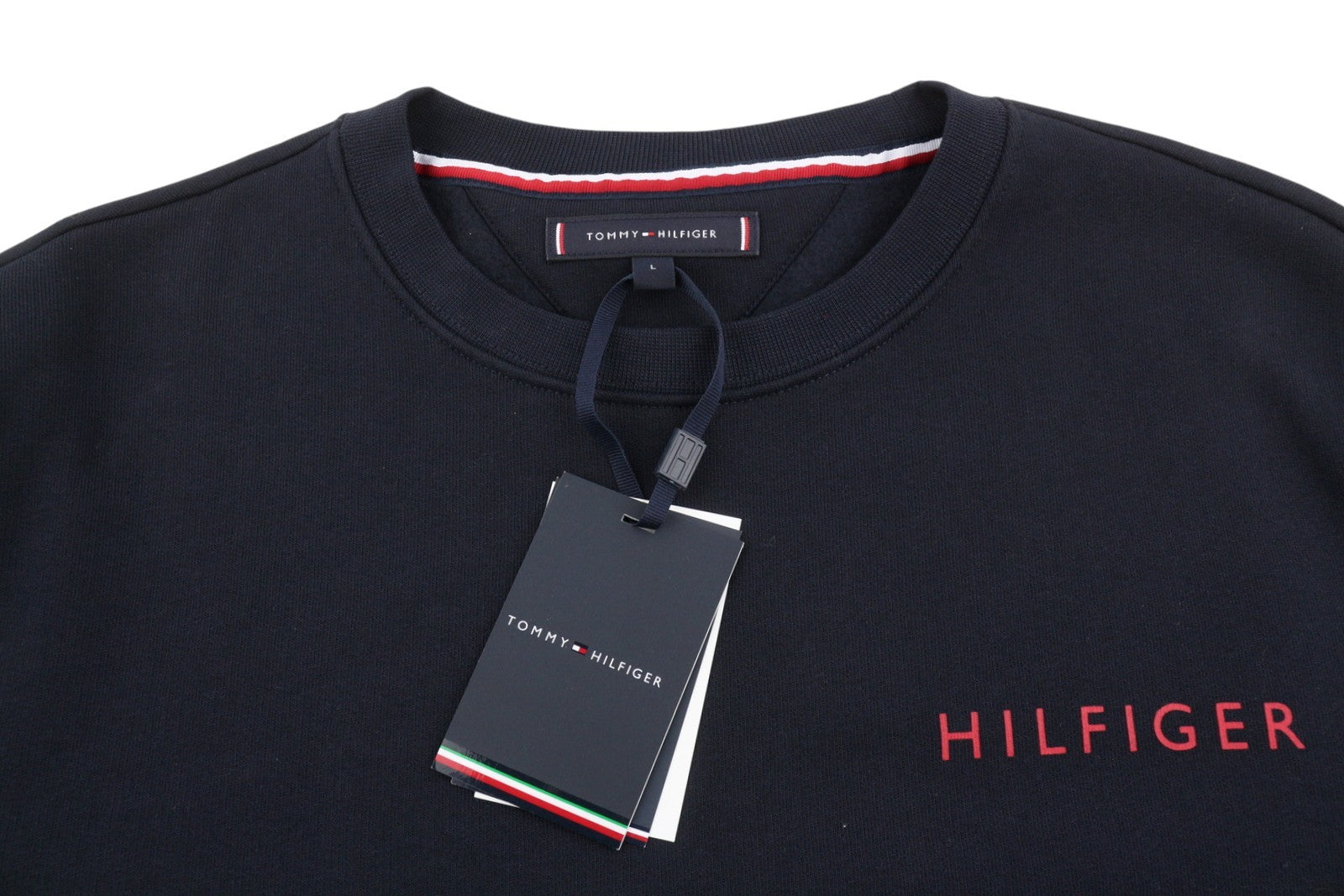 TOMMY HILFIGER vyriškas džemperis L dydžio, tamsiai mėlynas, apvalios iškirptės formos, su logotipu priekyje. 