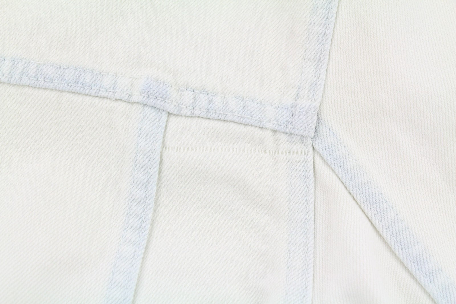 NUDIE JEANS Terry Men's XL Extreme Bleach Light White Spread Denim Logo Jacket