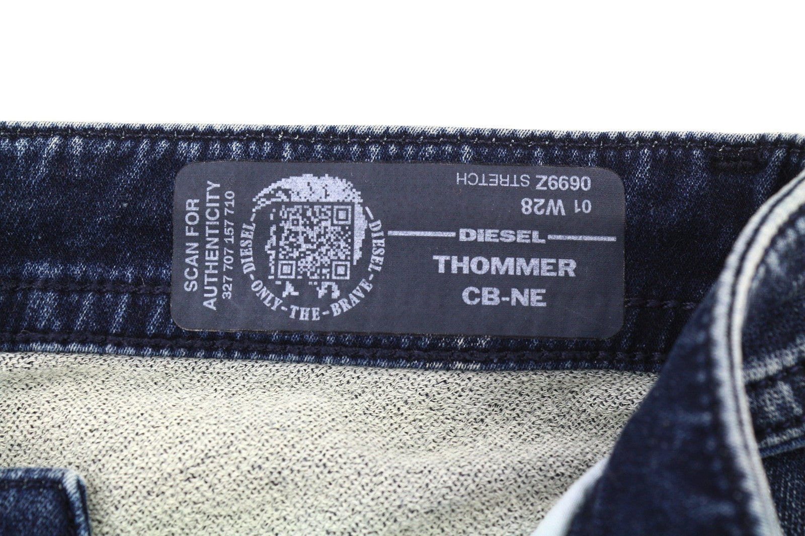 DIESEL Thommer CB-NE 0699Z vyriški džinsai W28 mėlyni, skalbti, prigludę, tamprūs užtrauktukai 