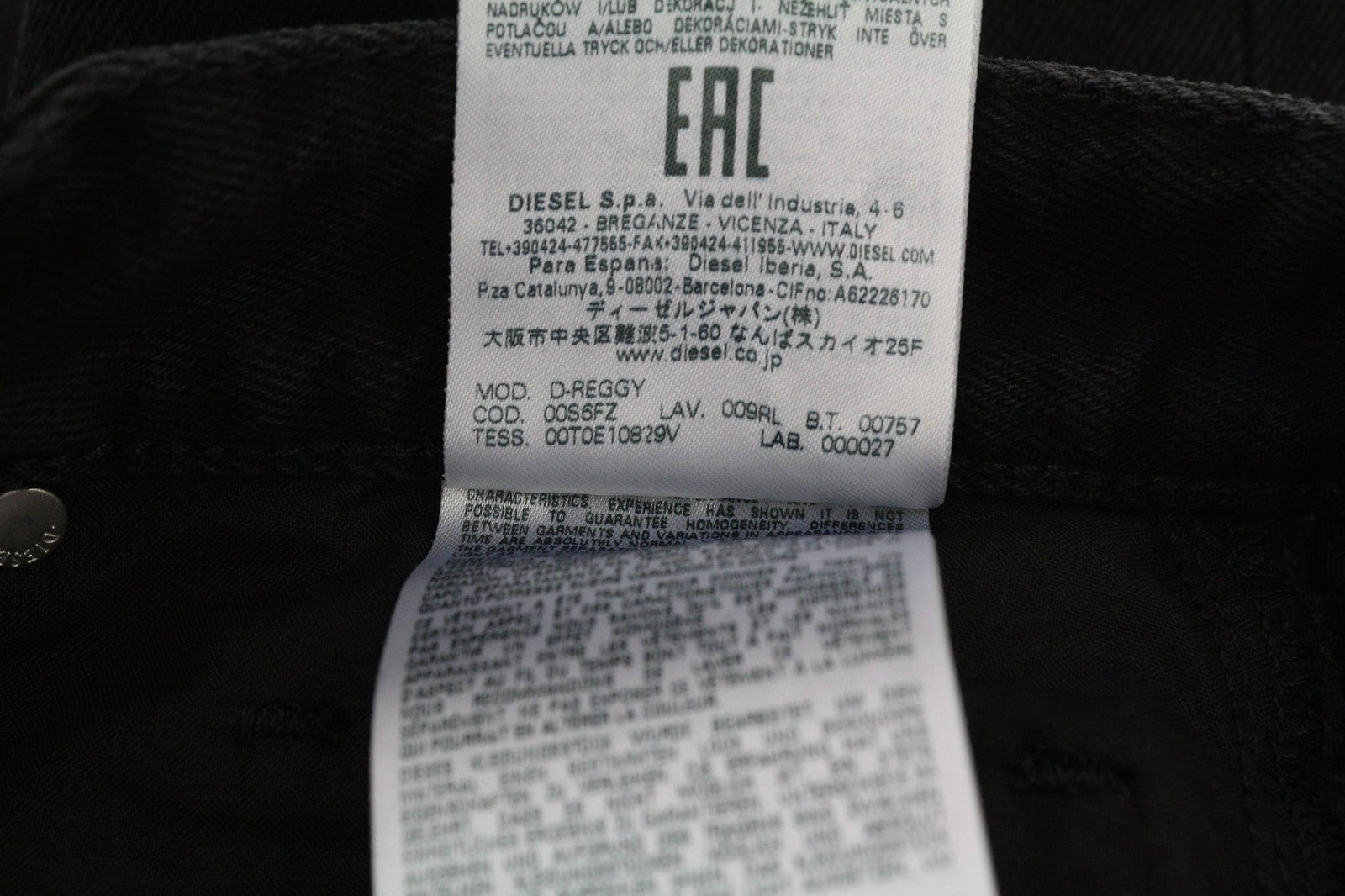 DIESEL D-Reggy 009RL moteriški džinsai W28/L30 juodi tiesūs užtrauktukai, vidutinio liemens
