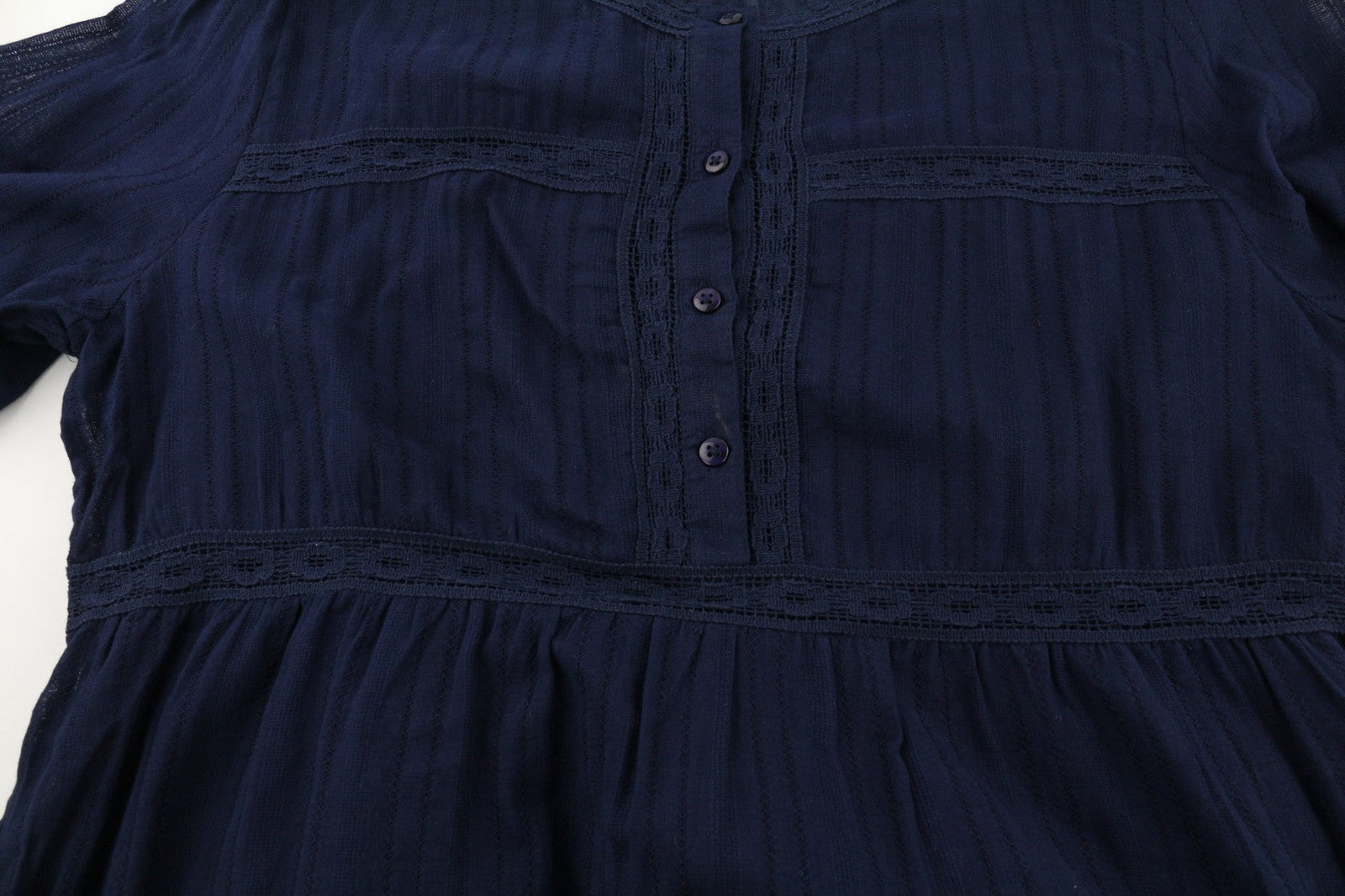 MAISON 123 Corelia R Guip moteriška suknelė 42 tamsiai mėlyna trumpomis rankovėmis su 1/4 sagomis 