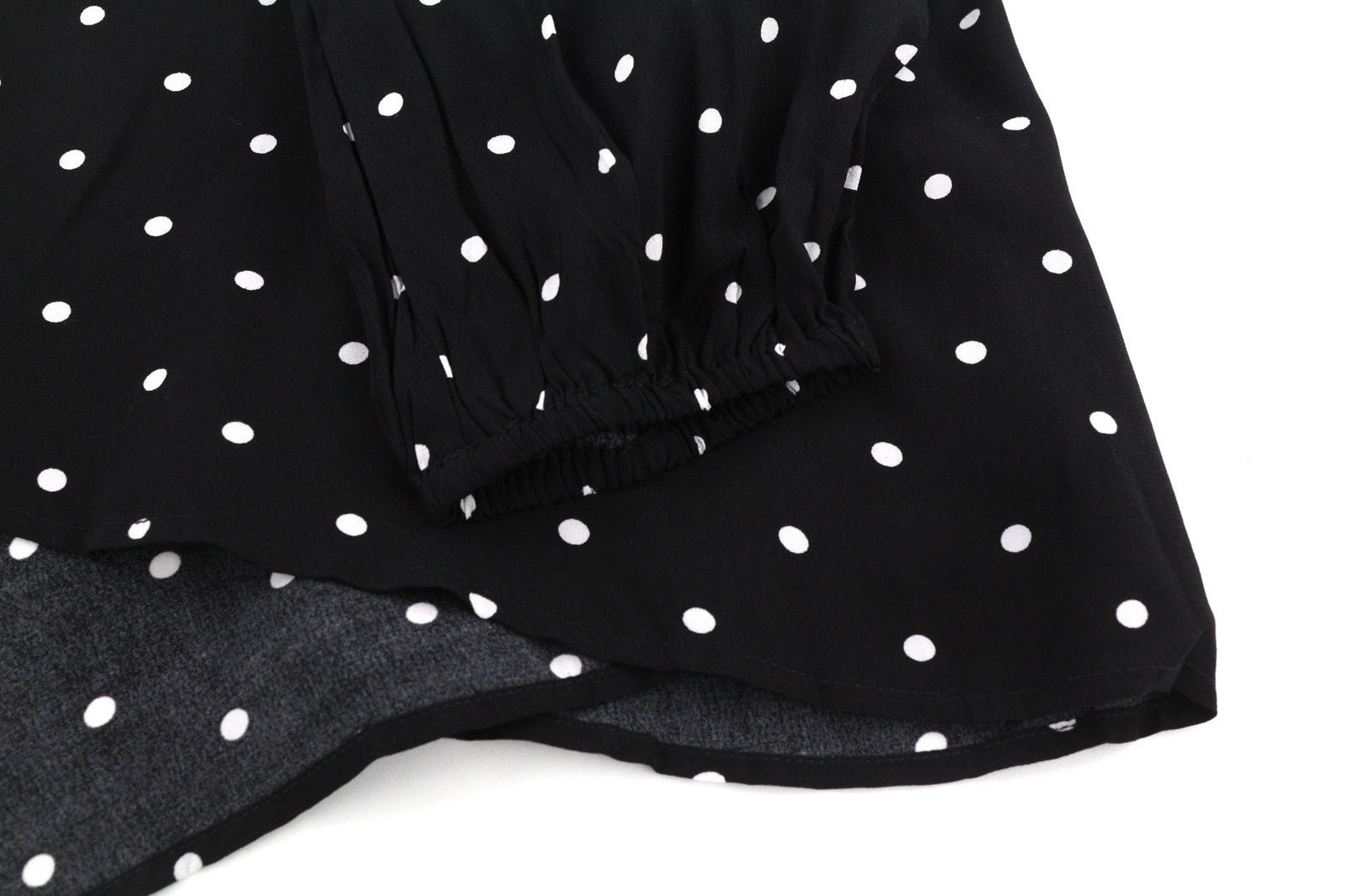 GUESS Women's Dress M Black White V-Neck Long Sleeve Polka Dot Lined Midi Logo