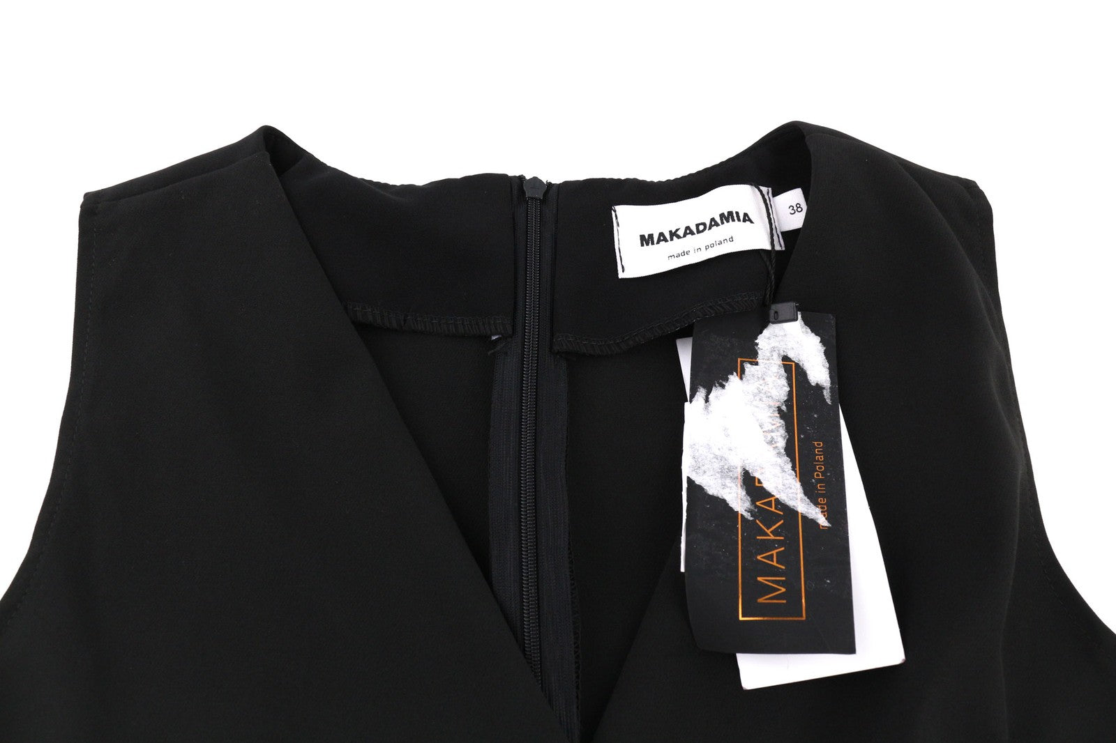 MAKADAMIA Women's Jumpsuit 38 Black Sleeveless Fitted V-Neck Logo Pocket Overall