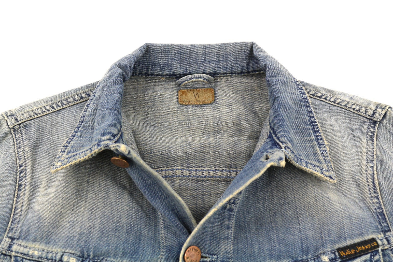 NUDIE JEANS Billy vyriška striukė S šviesių atspalvių su sagomis polo marškinėliais ir logotipu džinsinio audinio 