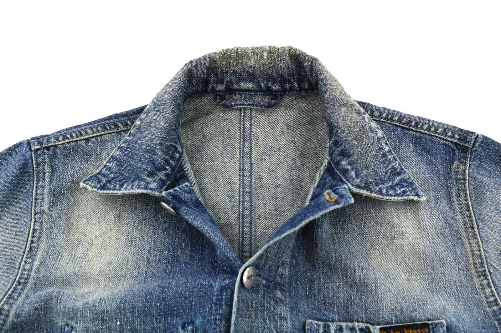 NUDIE JEANS Tryggve vyriška striukė XS dydžio kosminės mėlynos spalvos su skalbtų sagų polo marškinėliais 