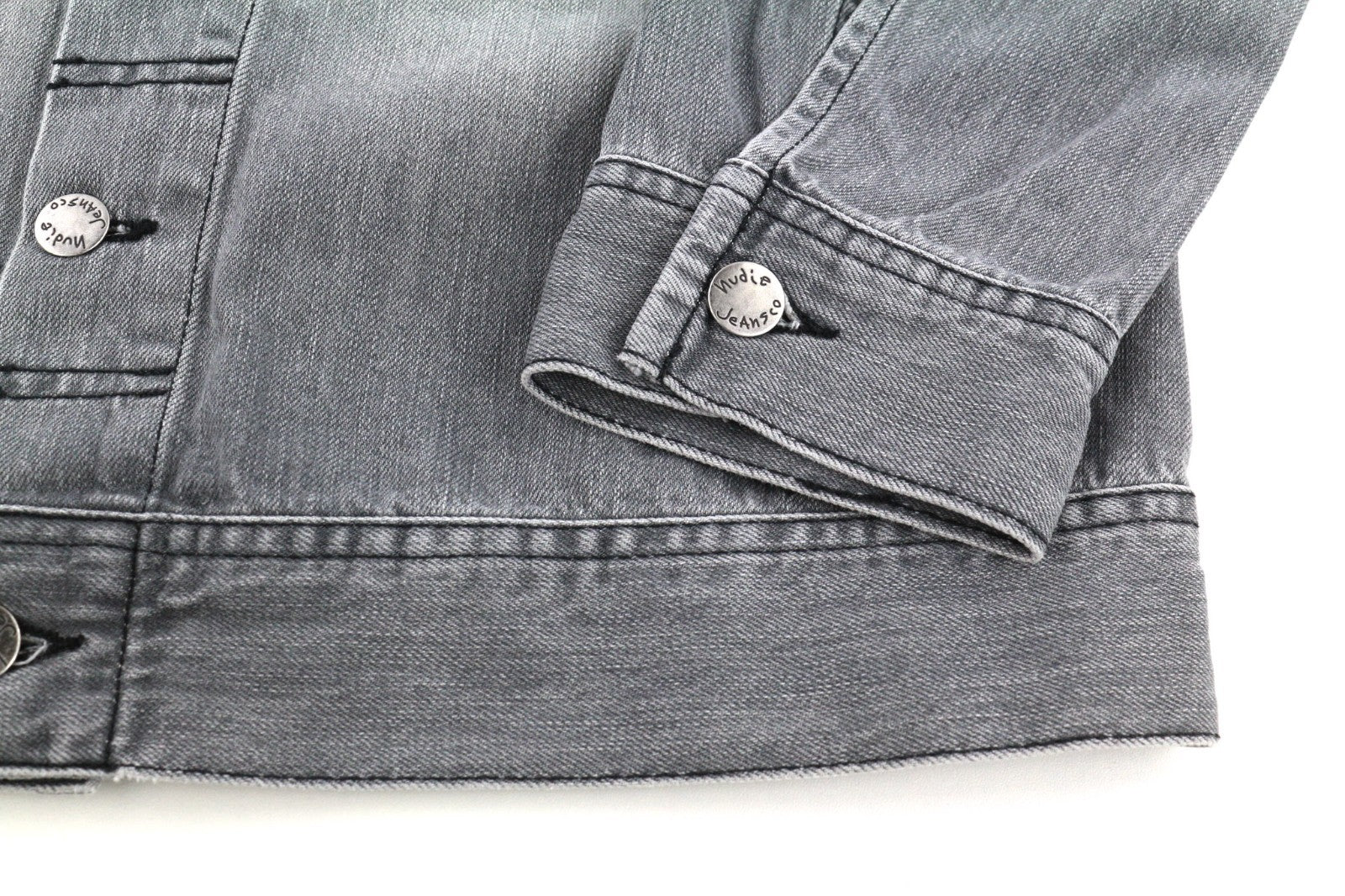 NUDIE JEANS Conny vyriška striukė XS dydžio, balintos juodos spalvos, pilka, polo marškinėliai su sagomis 