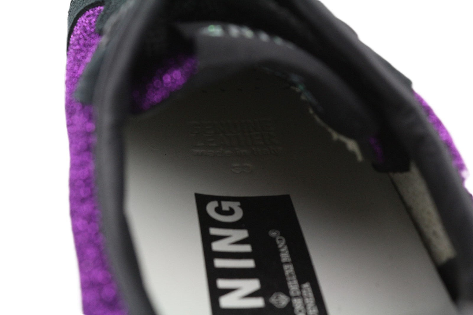 „GOLDEN GOOSE“ bėgimo bateliai moterims, 39 dydžio, violetiniai, juodi, odiniai, blizgantys, suvarstomi. 