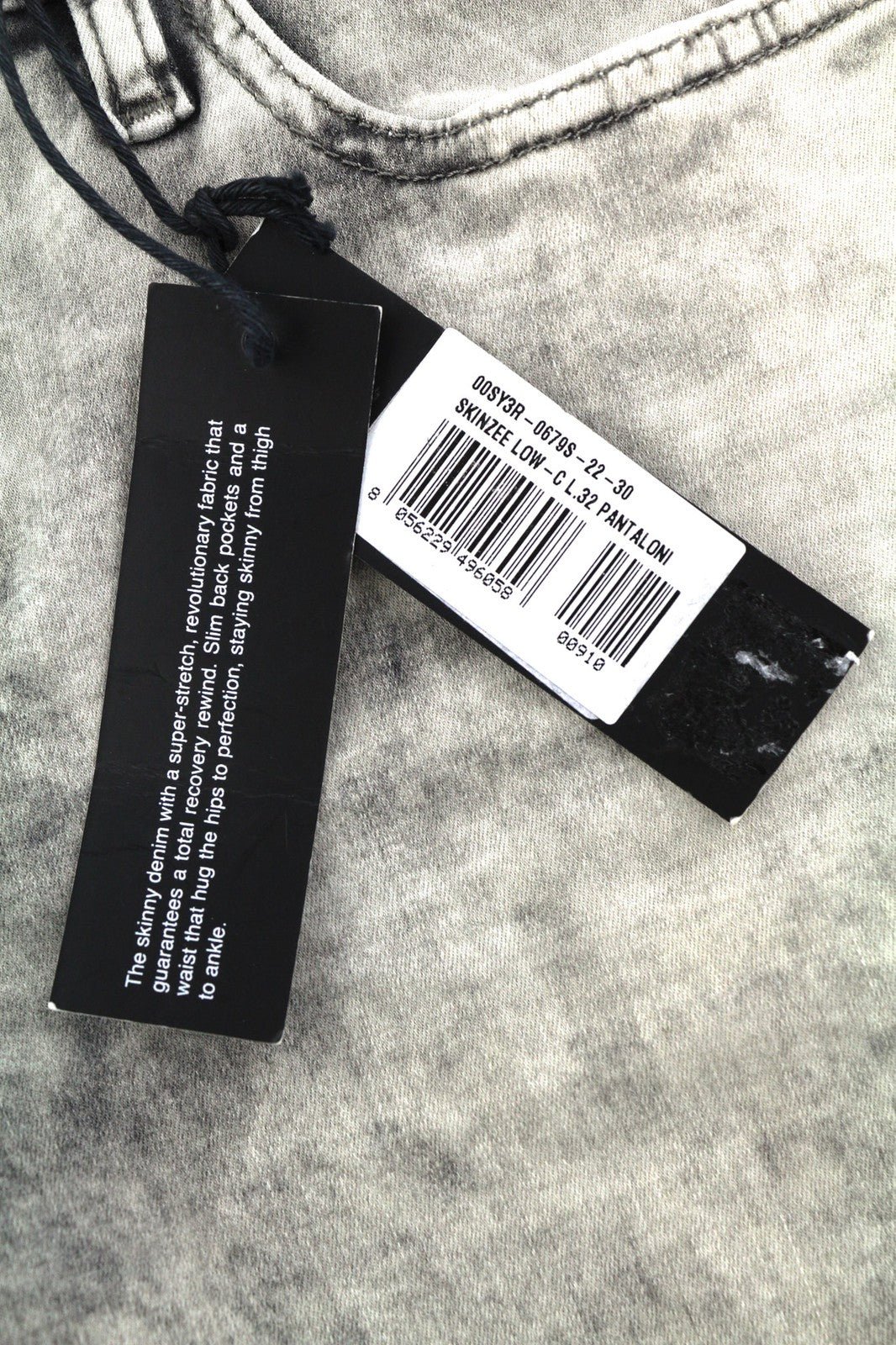 DIESEL Skinzee Low-C 0679C Women's Jeans W30/L32 Skinny Super Slim Low Waist