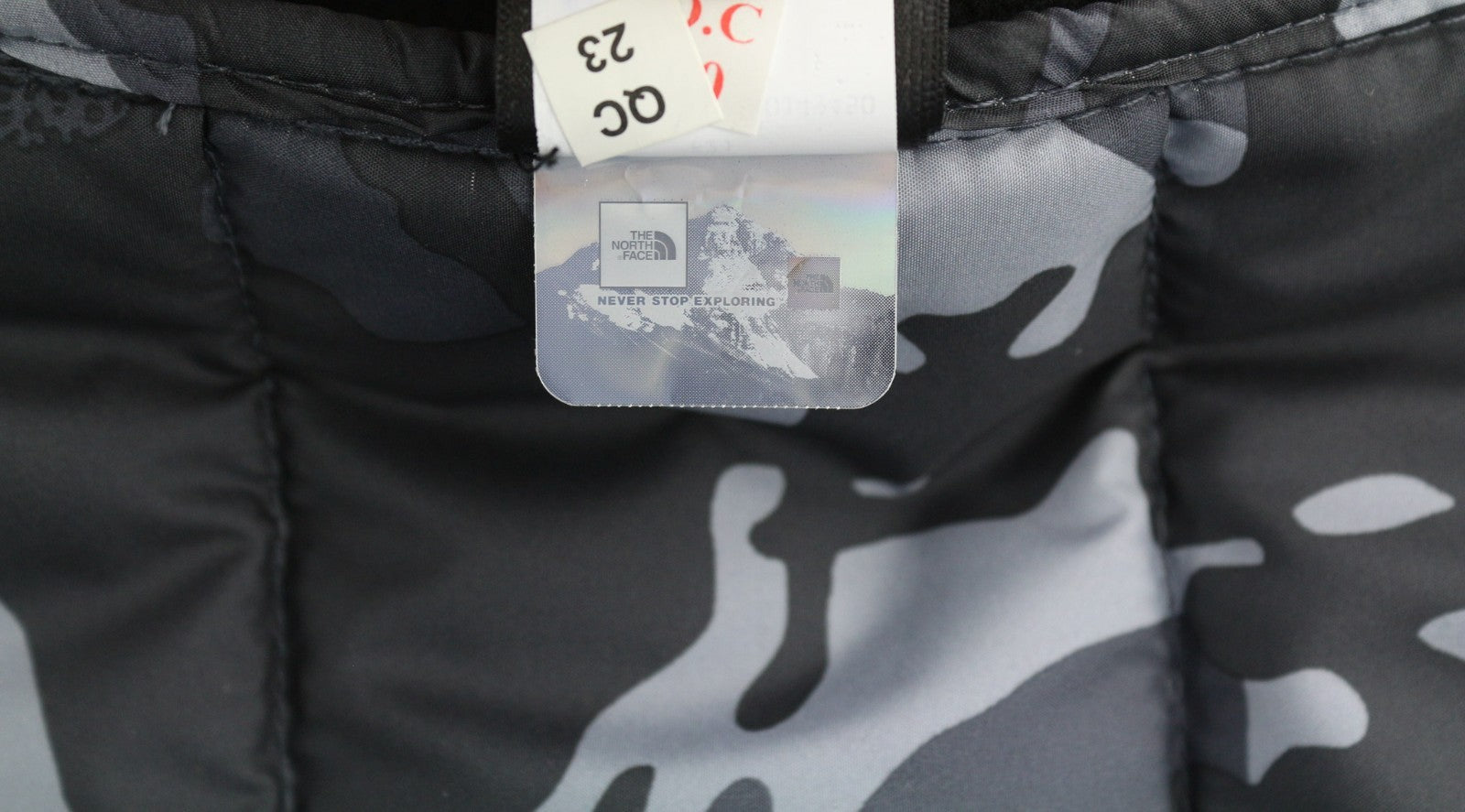 THE NORTH FACE New Wadded Men's Waistcoat XS Quilted Camo Insulated Zip