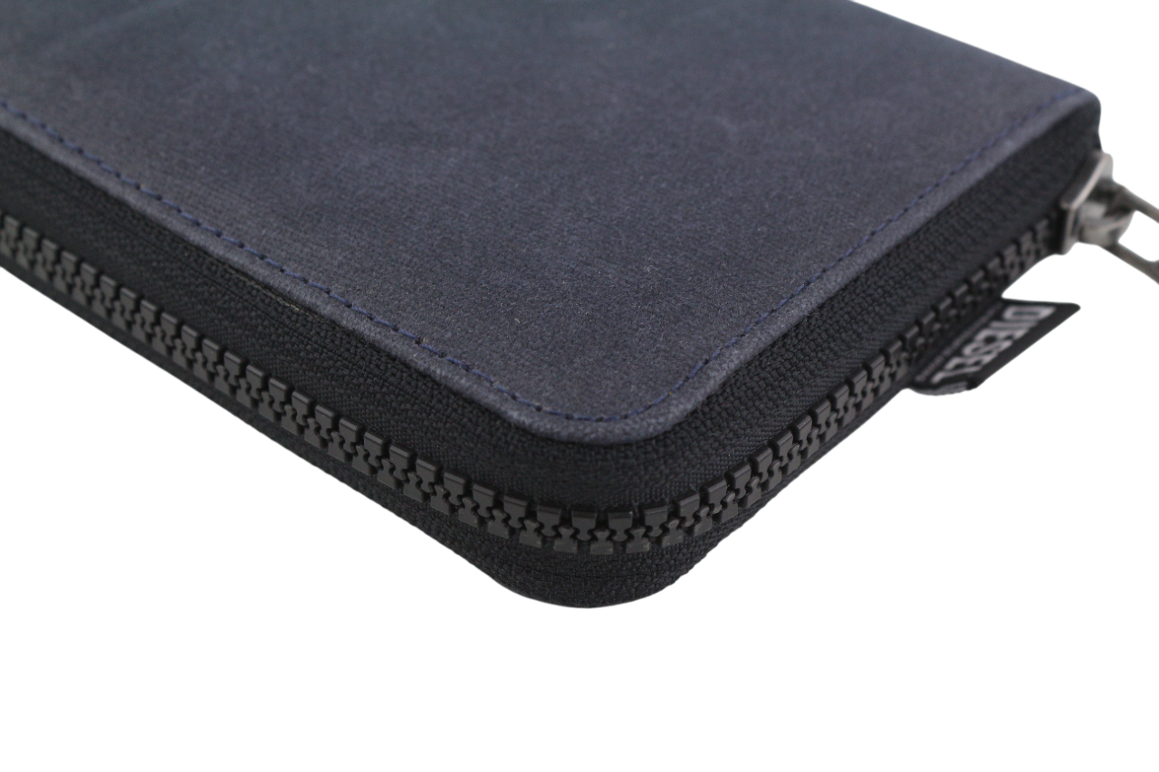 DIESEL Isuki 24 Zip Men's Wallet One Size Black Zip All Season Logo RRP150