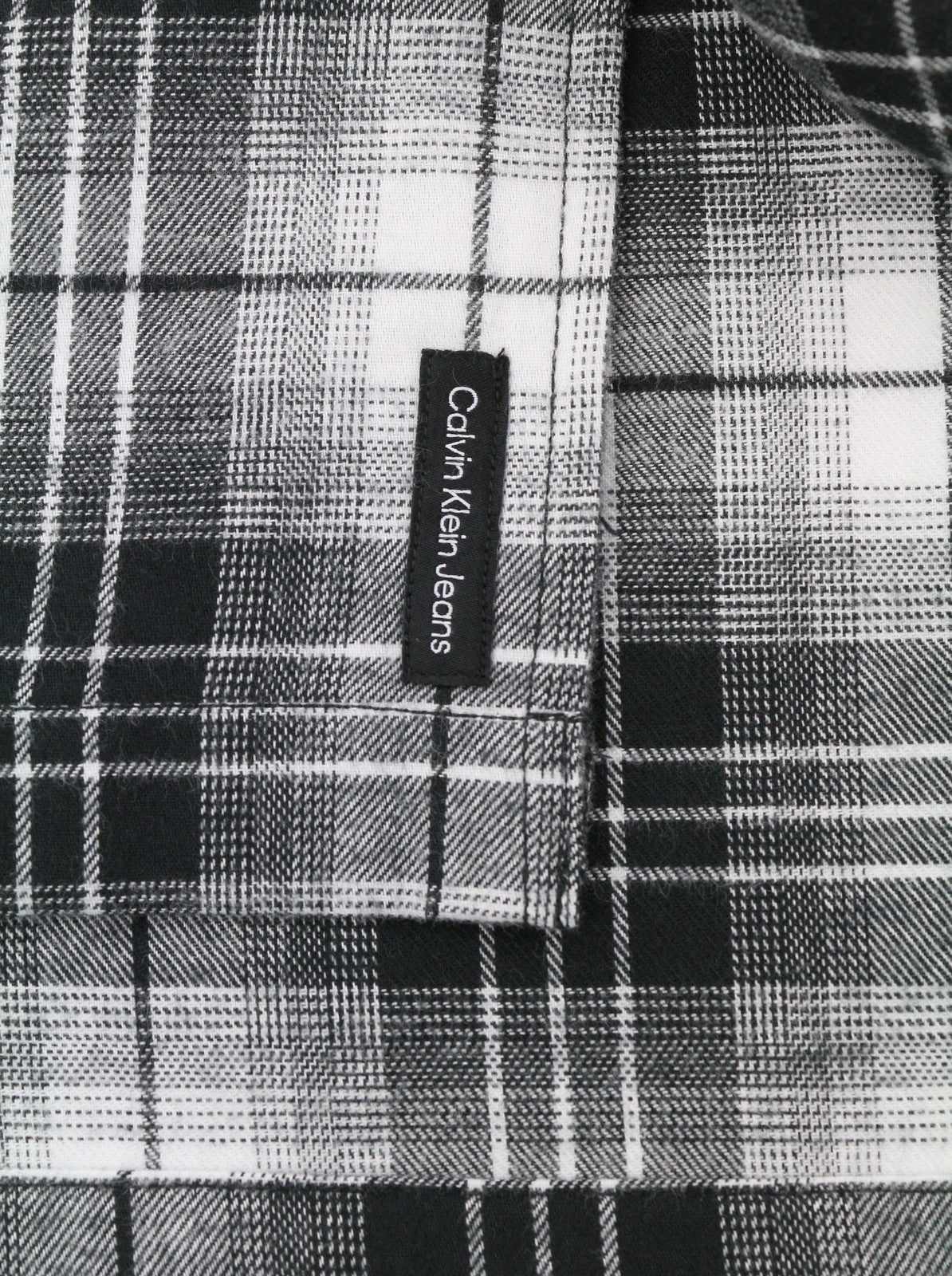 CALVIN KLEIN Men Shirt L Flannel Plaid Patch Pockets Spread Neck Logo Casual