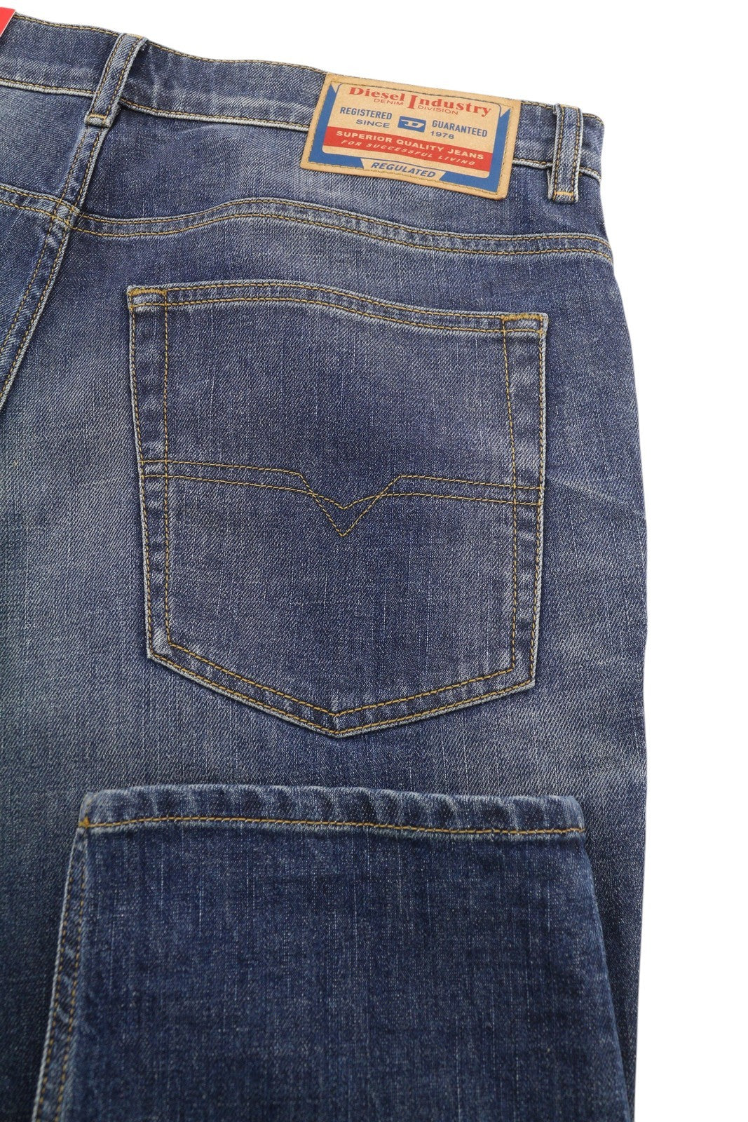 DIESEL 2023 D-Finitive 09H43 Men's Jeans W38/L32 Blue Regular Tapered RRP225