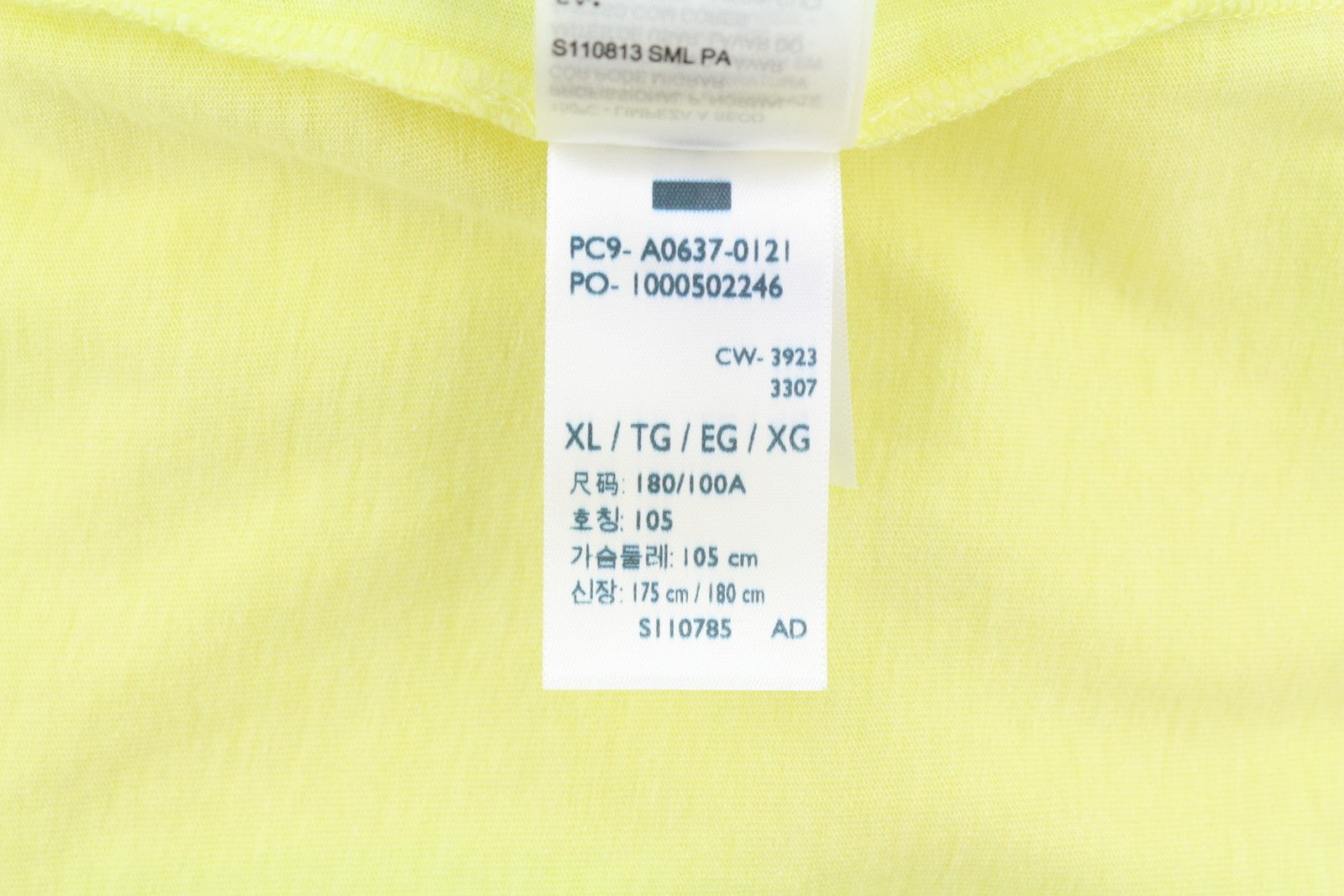 LEVI'S Vintage Fit Men T-Shirt XL Yellow Tricot Crew Neck Cotton Short Sleeve