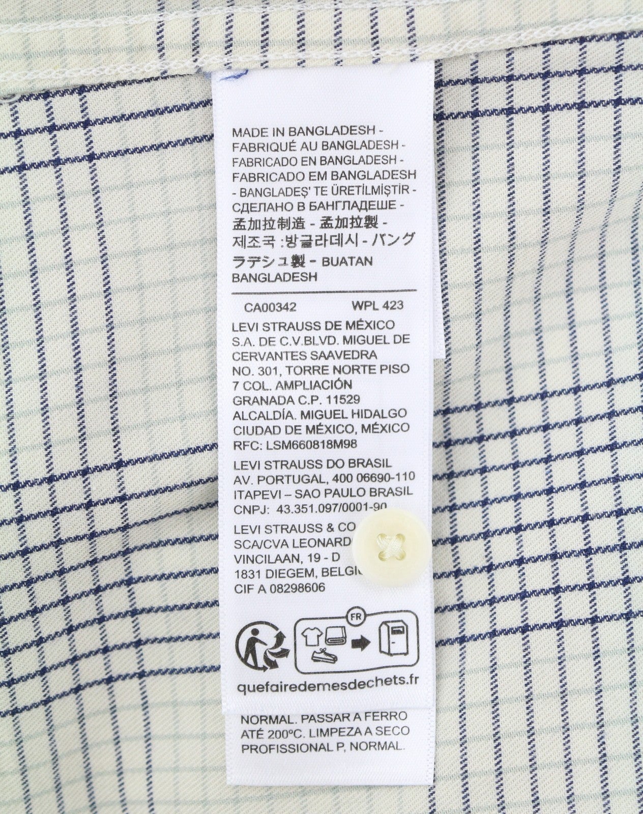 LEVI'S Relaxed Men Shirt L Grey Plaid Snap Buttons Spread Short Sleeve