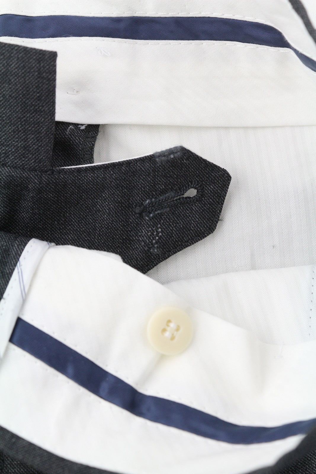 SUITSUPPLY Brescia Int vyriškos kelnės, UK34, tamsiai pilkos, vilnonės, plokščio priekio, siaurėjančios 