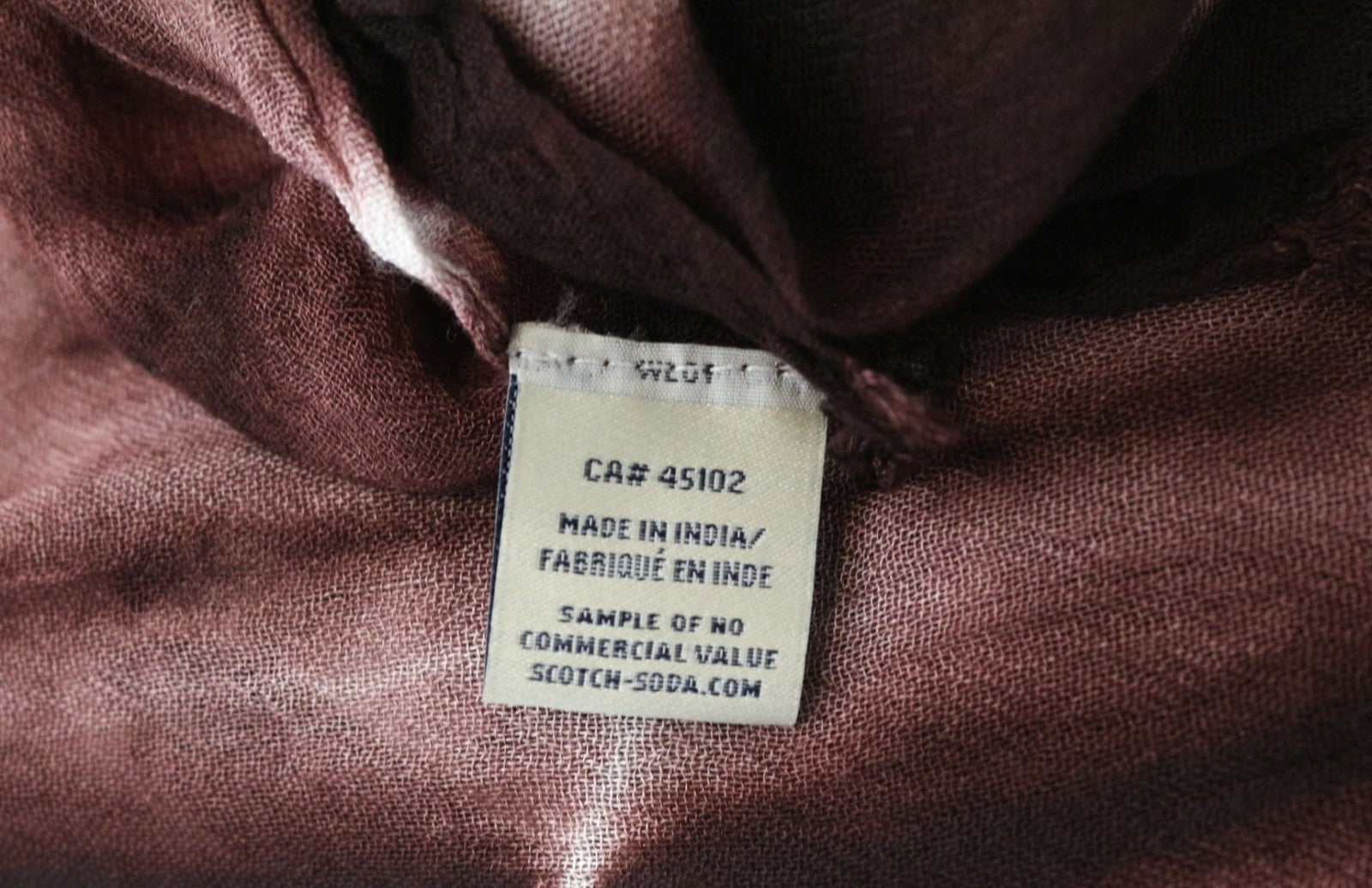 SCOTCH &amp; SODA moteriškas šalikas OS rudas batikos imitacijos, lengvas, laisvalaikio stiliaus, unisex 