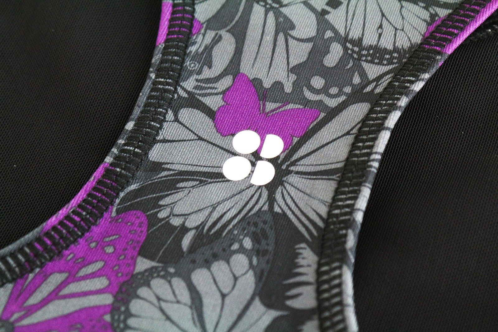 Prakaituoti „BETTY“ čakrų jogos marškinėliai, pilki, 2XS dydžio, moteriški, be rankovių, tamprūs, vasariniai 