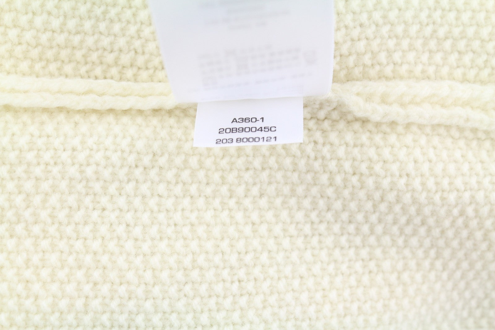 GANT Aran Cable Crew Men Jumper L Eggshell Wool Blend Cable Knit Pullover