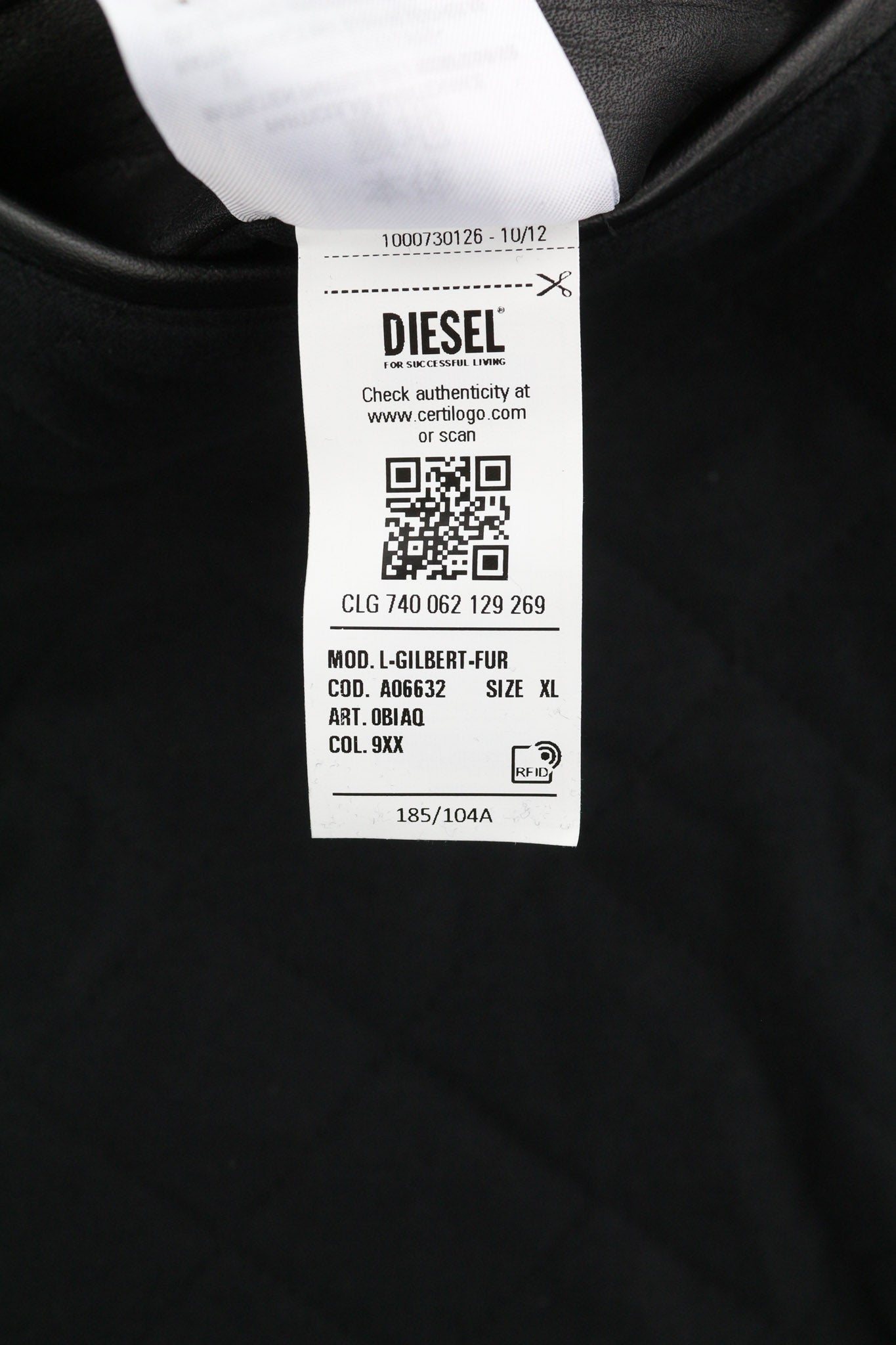 DIESEL L-Gilbert-Fur vyriška striukė XL su jaučio odos avikailio apykakle, rekomenduojama kaina – 1095 € 