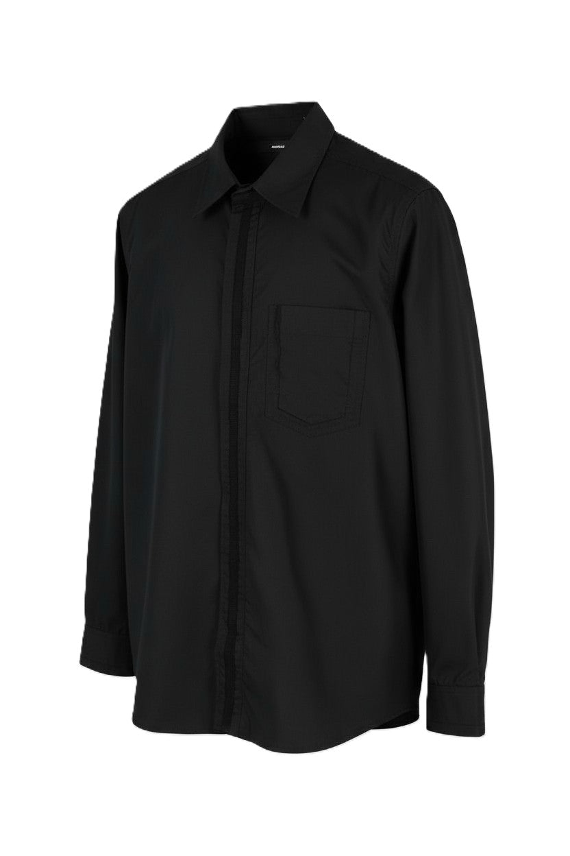 DIESEL S-Olsen vyriški marškinėliai, juodi, L dydžio, su paslėptomis sagomis, kišenėmis ir išplatinta kaklo dalimi.