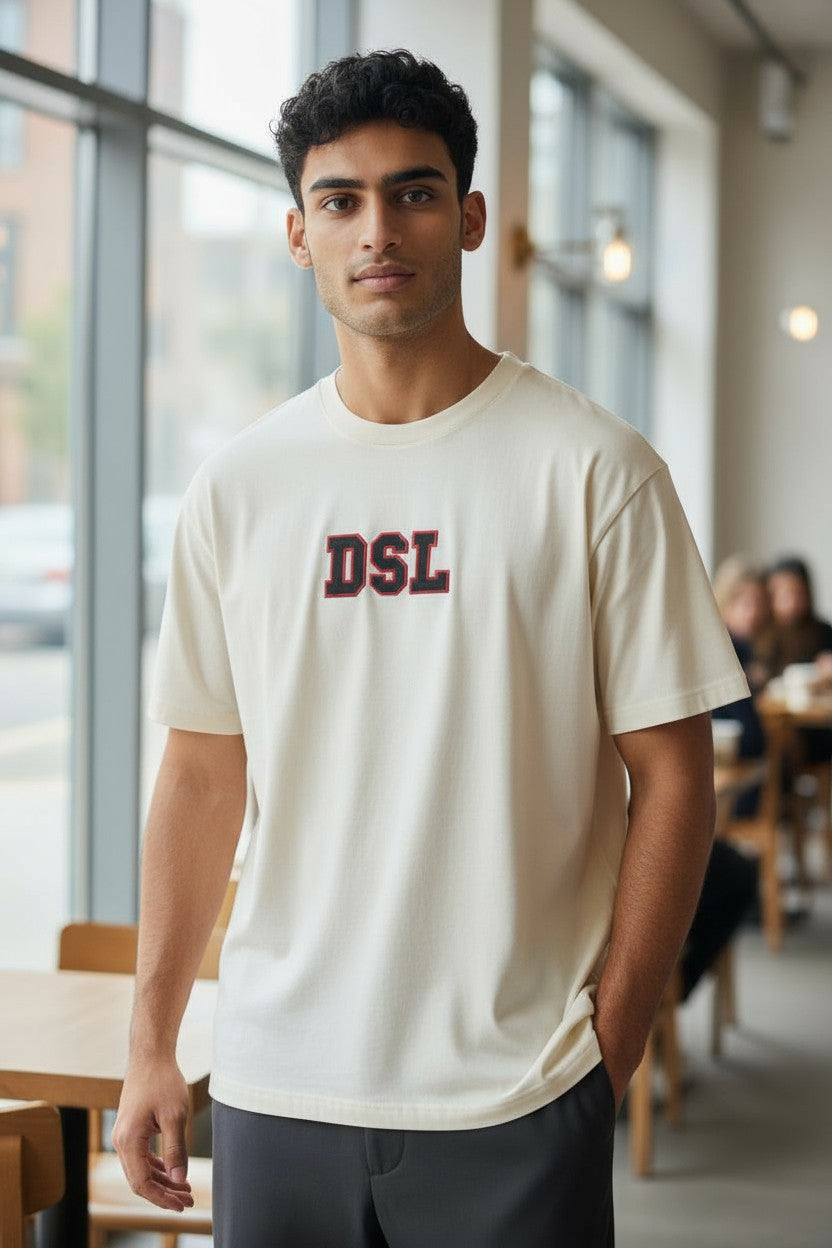 DIESEL T-Just-B85 vyriški marškinėliai M su baltomis trumpomis rankovėmis, apvalia kaklo iškirpte ir trikotažo logotipu