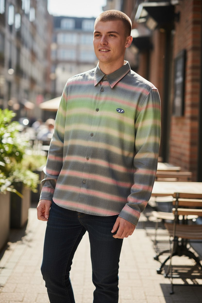 DIESEL vyriški marškinėliai S-Tucker dryžiais, XL dydžio, RRP150, raštuoti, sagomis užsegami, platėjančios apykaklės. 